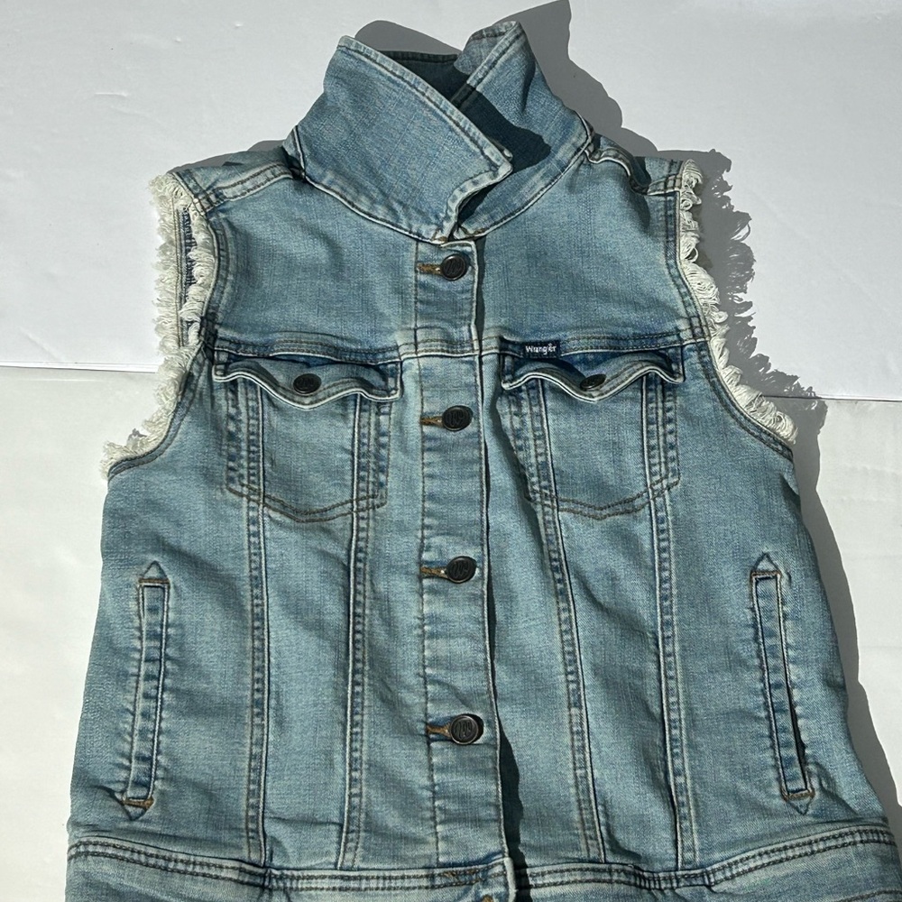 Wrangler Light Wash Frayed Sleeve Denim Vest - Women Size M